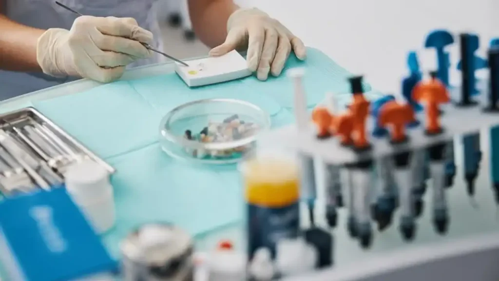 مواد زیست فعال